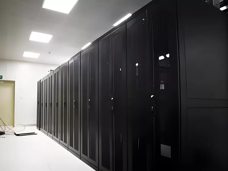 Ντουλάπι κρύου διαδρόμου Κέντρου δεδομένων